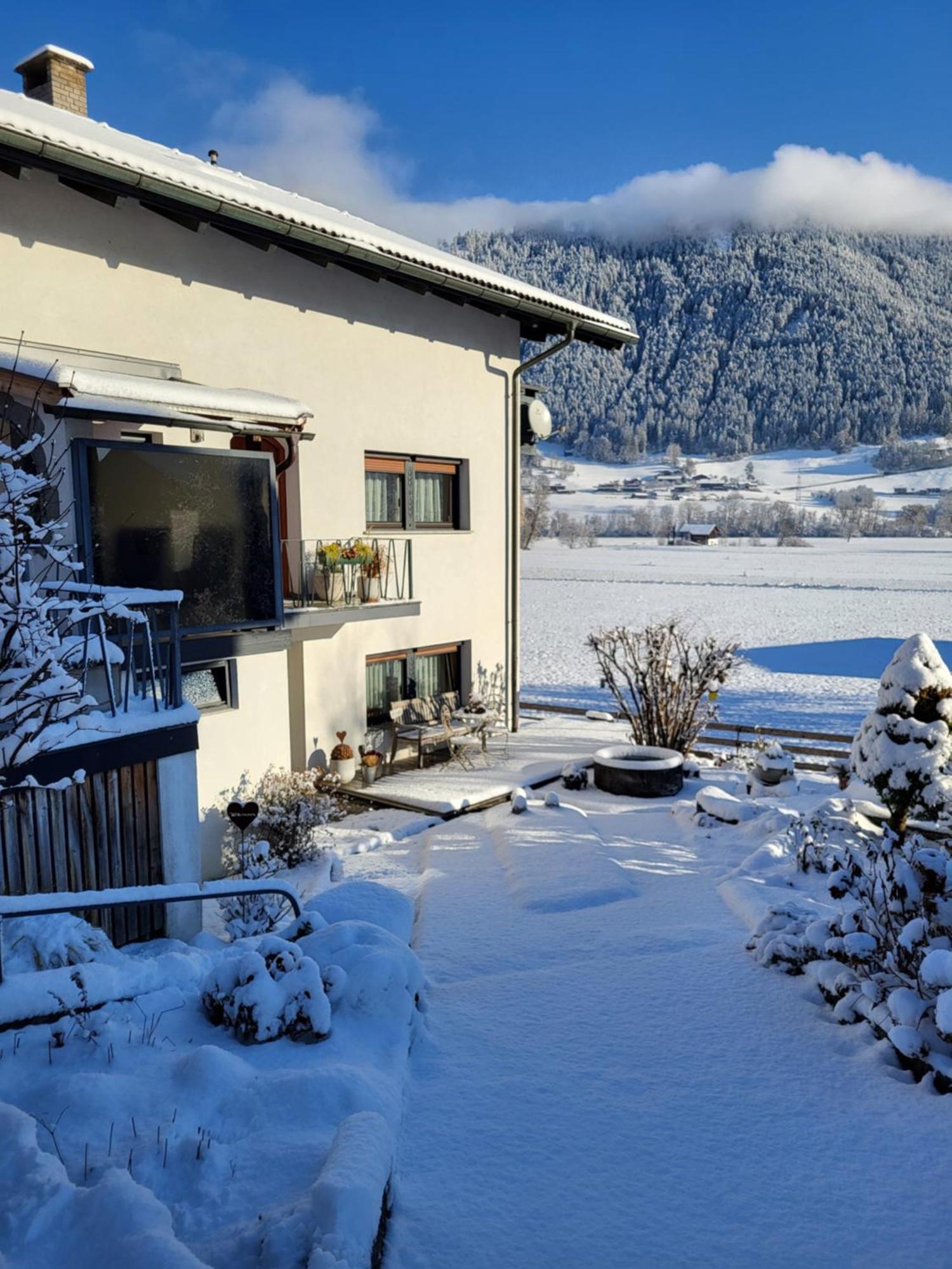 Apartment Bei Anna Schlitters Buitenkant foto